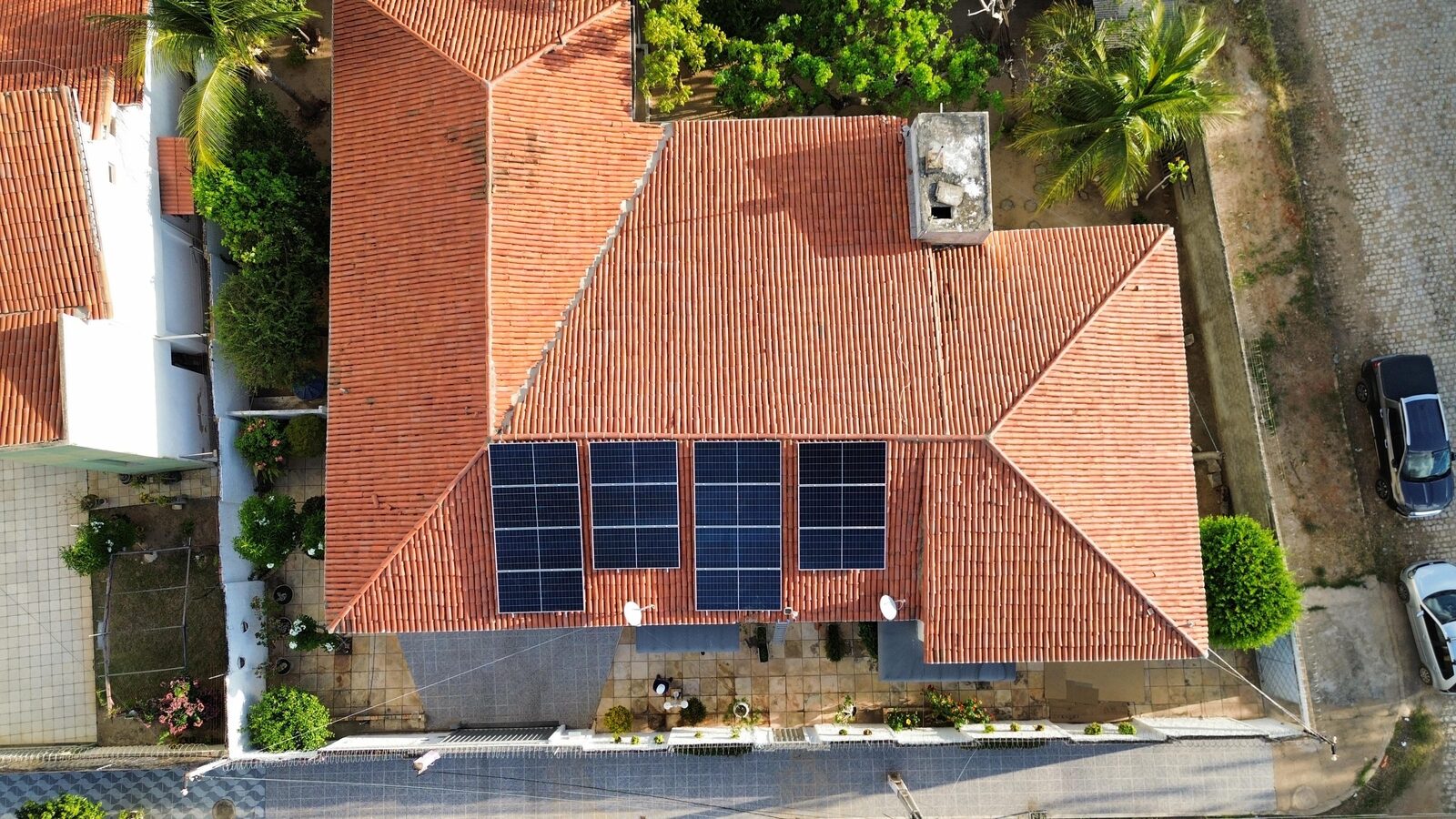 Residência com sistema fotovoltaico instalado pela WF Solar em Tibau/RN